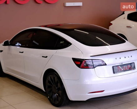 Білий Тесла Модель 3, об'ємом двигуна 0 л та пробігом 60 тис. км за 22900 $, фото 14 на Automoto.ua
