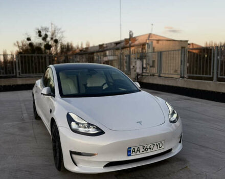 Белый Тесла Модель 3, объемом двигателя 0 л и пробегом 77 тыс. км за 25000 $, фото 2 на Automoto.ua