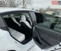 Белый Тесла Модель 3, объемом двигателя 0 л и пробегом 46 тыс. км за 24800 $, фото 19 на Automoto.ua