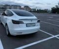 Білий Тесла Модель 3, об'ємом двигуна 0 л та пробігом 88 тис. км за 19700 $, фото 5 на Automoto.ua