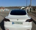 Білий Тесла Модель 3, об'ємом двигуна 0 л та пробігом 88 тис. км за 22500 $, фото 3 на Automoto.ua