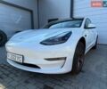 Білий Тесла Модель 3, об'ємом двигуна 0 л та пробігом 73 тис. км за 20900 $, фото 1 на Automoto.ua