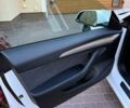 Белый Тесла Модель 3, объемом двигателя 0 л и пробегом 99 тыс. км за 23500 $, фото 13 на Automoto.ua