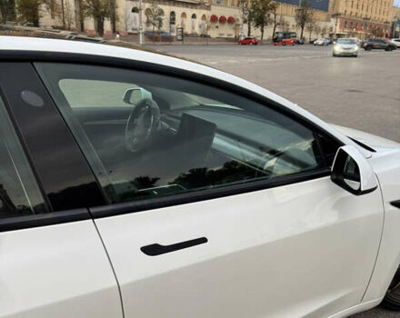 Белый Тесла Модель 3, объемом двигателя 0 л и пробегом 41 тыс. км за 25000 $, фото 11 на Automoto.ua