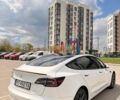 Белый Тесла Модель 3, объемом двигателя 0 л и пробегом 93 тыс. км за 23500 $, фото 1 на Automoto.ua
