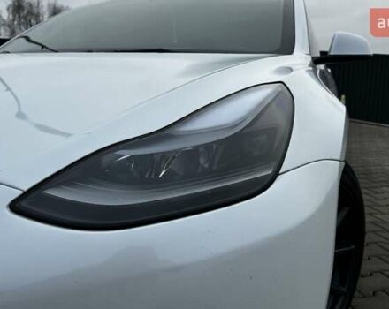 Белый Тесла Модель 3, объемом двигателя 0 л и пробегом 48 тыс. км за 22000 $, фото 9 на Automoto.ua
