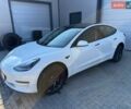 Білий Тесла Модель 3, об'ємом двигуна 0 л та пробігом 73 тис. км за 20900 $, фото 1 на Automoto.ua