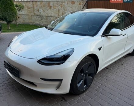 Белый Тесла Модель 3, объемом двигателя 0 л и пробегом 99 тыс. км за 23500 $, фото 2 на Automoto.ua