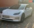 Білий Тесла Модель 3, об'ємом двигуна 0 л та пробігом 62 тис. км за 23000 $, фото 1 на Automoto.ua