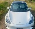 Білий Тесла Модель 3, об'ємом двигуна 0 л та пробігом 37 тис. км за 26900 $, фото 1 на Automoto.ua
