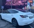 Білий Тесла Модель 3, об'ємом двигуна 0 л та пробігом 102 тис. км за 26490 $, фото 4 на Automoto.ua