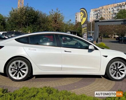 Белый Тесла Модель 3, объемом двигателя 82 л и пробегом 98 тыс. км за 24800 $, фото 6 на Automoto.ua