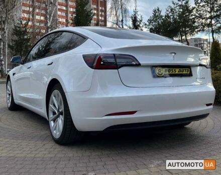 Білий Тесла Модель 3, об'ємом двигуна 82 л та пробігом 47 тис. км за 30600 $, фото 4 на Automoto.ua