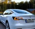 Білий Тесла Модель 3, об'ємом двигуна 0 л та пробігом 26 тис. км за 26500 $, фото 3 на Automoto.ua