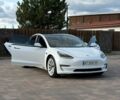 Белый Тесла Модель 3, объемом двигателя 0 л и пробегом 83 тыс. км за 20200 $, фото 45 на Automoto.ua