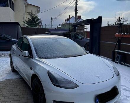 Білий Тесла Модель 3, об'ємом двигуна 0.13 л та пробігом 12000 тис. км за 18200 $, фото 1 на Automoto.ua