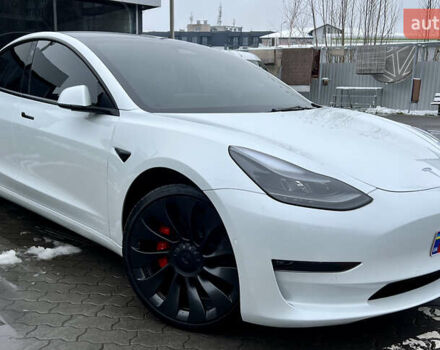 Білий Тесла Модель 3, об'ємом двигуна 0 л та пробігом 5 тис. км за 22500 $, фото 1 на Automoto.ua