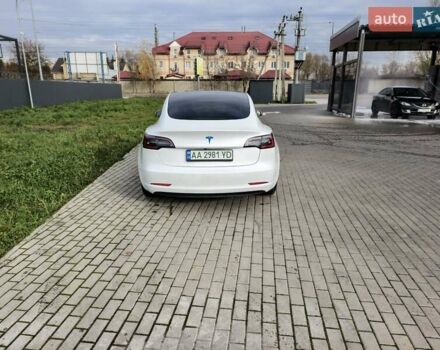 Білий Тесла Модель 3, об'ємом двигуна 0 л та пробігом 117 тис. км за 18900 $, фото 5 на Automoto.ua