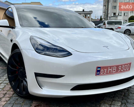 Белый Тесла Модель 3, объемом двигателя 0 л и пробегом 2 тыс. км за 23700 $, фото 4 на Automoto.ua