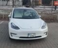 Белый Тесла Модель 3, объемом двигателя 0 л и пробегом 14 тыс. км за 20000 $, фото 2 на Automoto.ua