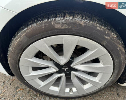 Белый Тесла Модель 3, объемом двигателя 0 л и пробегом 28 тыс. км за 19990 $, фото 14 на Automoto.ua