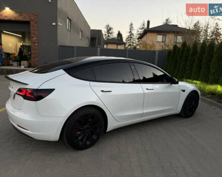 Білий Тесла Модель 3, об'ємом двигуна 0 л та пробігом 12 тис. км за 23700 $, фото 13 на Automoto.ua