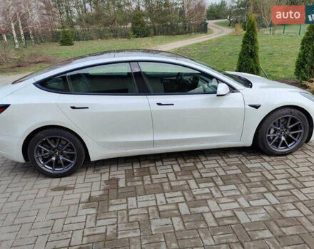 Белый Тесла Модель 3, объемом двигателя 0 л и пробегом 47 тыс. км за 15000 $, фото 3 на Automoto.ua