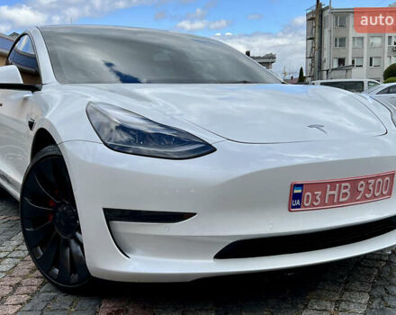Тесла Модель 3 2022 у Луцьку на Automoto.ua Білий Тесла Модель 3, об'ємом двигуна 0 л та пробігом 2 тис. км за 22800 $, фото 5 на Automoto.ua