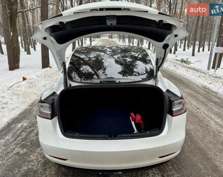 Білий Тесла Модель 3, об'ємом двигуна 0 л та пробігом 89 тис. км за 22000 $, фото 27 на Automoto.ua