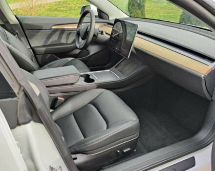 Белый Тесла Модель 3, объемом двигателя 0 л и пробегом 47 тыс. км за 17000 $, фото 6 на Automoto.ua