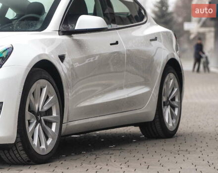 Білий Тесла Модель 3, об'ємом двигуна 0 л та пробігом 3 тис. км за 42000 $, фото 7 на Automoto.ua