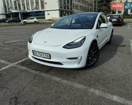 Белый Тесла Модель 3, объемом двигателя 0 л и пробегом 180 тыс. км за 20200 $, фото 6 на Automoto.ua