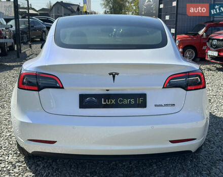 Тесла Модель 3 2022 в Ивано-Франковске на Automoto.ua Белый Тесла Модель 3, объемом двигателя 0 л и пробегом 94 тыс. км за 22000 $, фото 35 на Automoto.ua