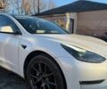 Білий Тесла Модель 3, об'ємом двигуна 0 л та пробігом 95 тис. км за 16800 $, фото 2 на Automoto.ua