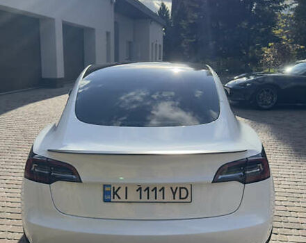 Білий Тесла Модель 3, об'ємом двигуна 0 л та пробігом 65 тис. км за 33500 $, фото 2 на Automoto.ua