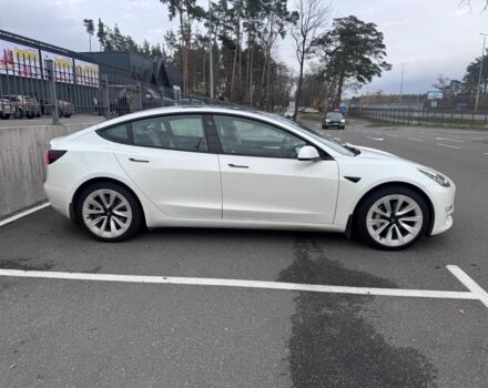 Білий Тесла Модель 3, об'ємом двигуна 0 л та пробігом 108 тис. км за 22000 $, фото 2 на Automoto.ua