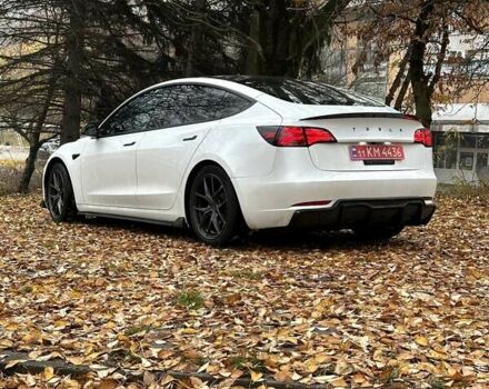 Белый Тесла Модель 3, объемом двигателя 0 л и пробегом 48 тыс. км за 25500 $, фото 3 на Automoto.ua