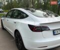 Белый Тесла Модель 3, объемом двигателя 0 л и пробегом 64 тыс. км за 28000 $, фото 3 на Automoto.ua