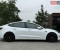Белый Тесла Модель 3, объемом двигателя 0 л и пробегом 95 тыс. км за 19700 $, фото 17 на Automoto.ua