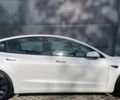 Белый Тесла Модель 3, объемом двигателя 4 л и пробегом 59 тыс. км за 15500 $, фото 2 на Automoto.ua