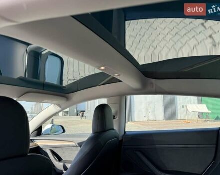 Белый Тесла Модель 3, объемом двигателя 0 л и пробегом 56 тыс. км за 20877 $, фото 5 на Automoto.ua