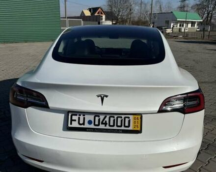 Белый Тесла Модель 3, объемом двигателя 0 л и пробегом 56 тыс. км за 20877 $, фото 22 на Automoto.ua