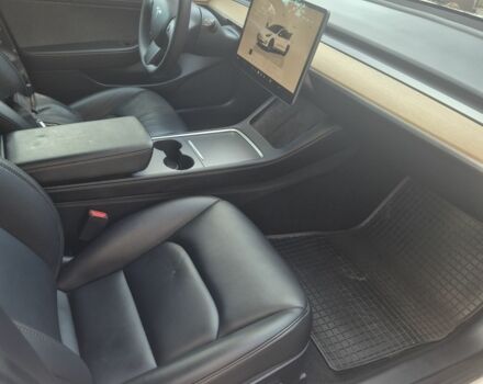 Білий Тесла Модель 3, об'ємом двигуна 0 л та пробігом 120 тис. км за 19999 $, фото 4 на Automoto.ua