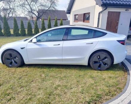 Белый Тесла Модель 3, объемом двигателя 0 л и пробегом 48 тыс. км за 12500 $, фото 3 на Automoto.ua