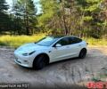 Білий Тесла Модель 3, об'ємом двигуна 0.44 л та пробігом 79 тис. км за 22400 $, фото 2 на Automoto.ua