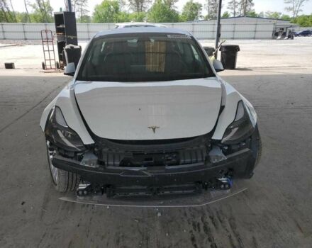 Білий Тесла Модель 3, об'ємом двигуна 0 л та пробігом 61 тис. км за 6000 $, фото 4 на Automoto.ua