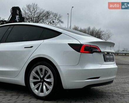 Белый Тесла Модель 3, объемом двигателя 0 л и пробегом 35 тыс. км за 24699 $, фото 10 на Automoto.ua