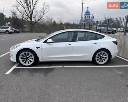 Білий Тесла Модель 3, об'ємом двигуна 0 л та пробігом 108 тис. км за 22000 $, фото 1 на Automoto.ua