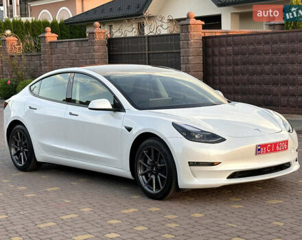 Белый Тесла Модель 3, объемом двигателя 0 л и пробегом 1 тыс. км за 37999 $, фото 3 на Automoto.ua