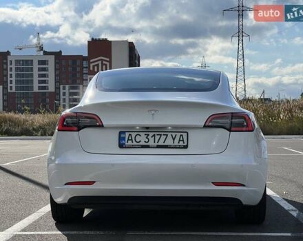 Білий Тесла Модель 3, об'ємом двигуна 0 л та пробігом 77 тис. км за 16900 $, фото 7 на Automoto.ua